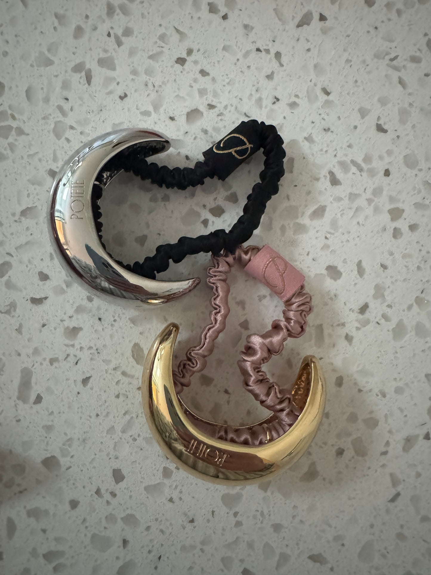 moon metal chouchou silver×black