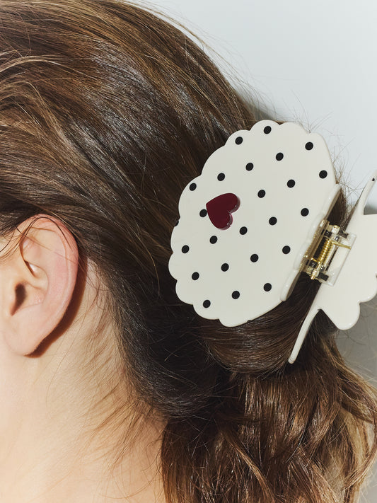 shell clip white